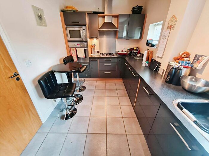 4 Bedroom Detached House For Sale In Turneys Drive, Milton Keynes, MK12