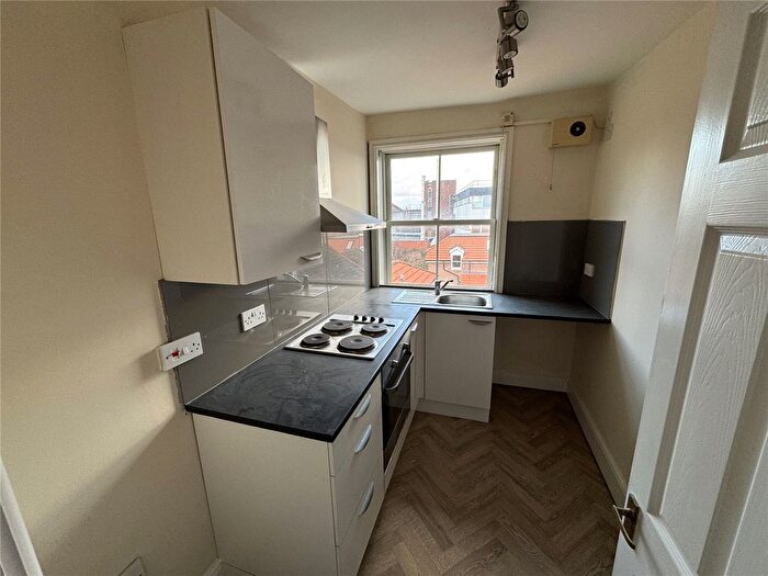 1 Bedroom Flat To Rent In East Reach, Taunton, Somerset, TA1