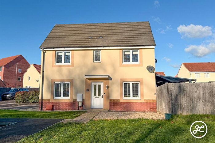 3 Bedroom Detached House For Sale In Peridot Close, Bridgwater, TA6