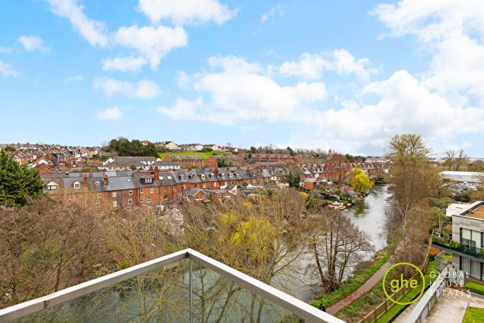 2 Bedroom Flat For Sale In -, Berkeley Avenue, Reading, RG1