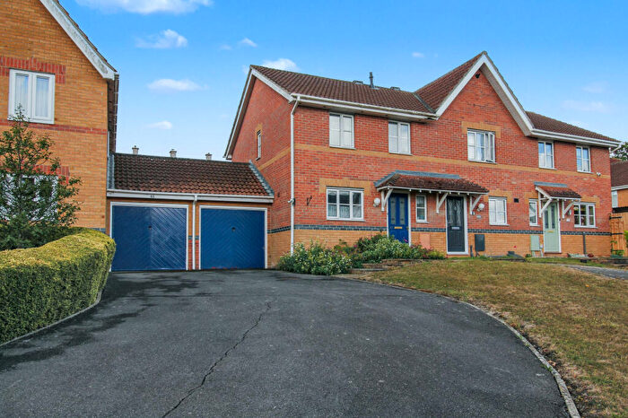 3 Bedroom Semi-Detached House For Sale In Moorland Road, Street, BA16