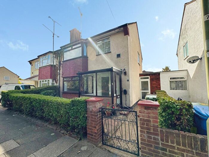 3 Bedroom Semi-Detached House For Sale In Holt Close, Farnborough, Hampshire, GU14