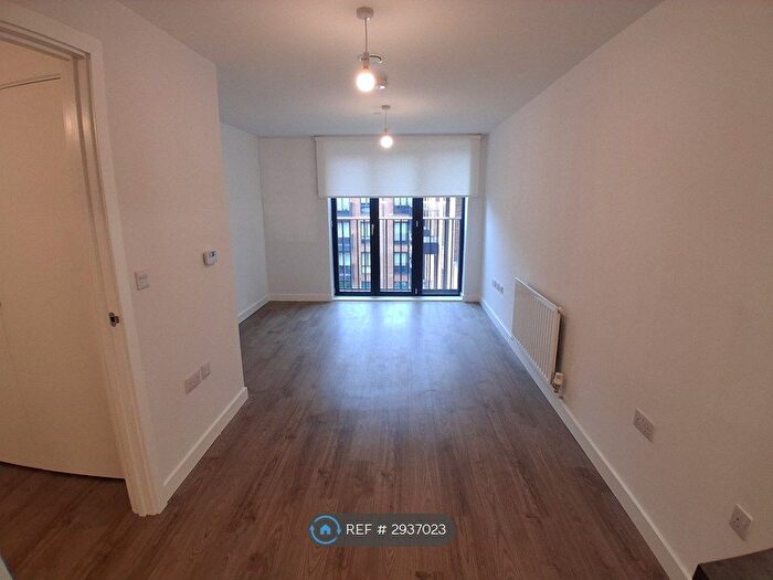 1 Bedroom Flat To Rent In Princes Wharf, Liverpool, L5