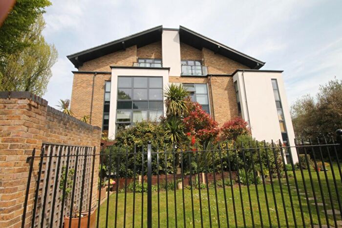 2 Bedroom Apartment To Rent In Meadow Court Road, Blackheath, SE3