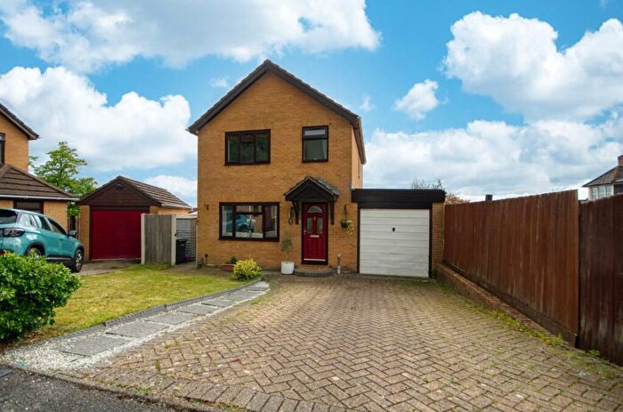 3 Bedroom Detached House For Sale In Hilldene Way, West End, Hampshire, SO30