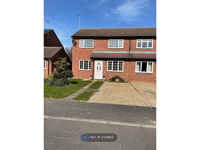 3 Bedroom Semi Detached House To Rent In Kingfisher Close, March, PE15