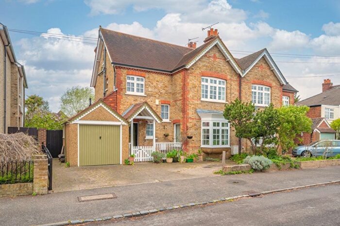 4 Bedroom Semi-Detached House For Sale In Parkland Grove, Ashford, TW15