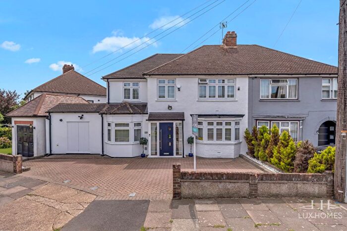 4 Bedroom Semi-Detached House For Sale In Alma Avenue, Hornchurch, RM12