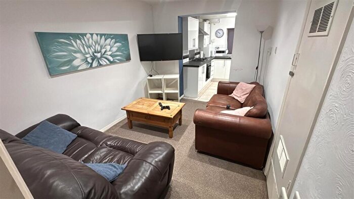 1 Bedroom End Of Terrace House To Rent In Tennyson Avenue, Canterbury, CT1