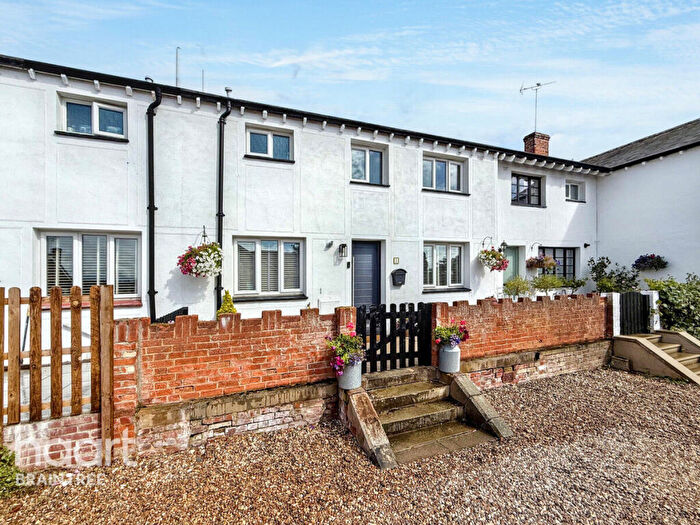 2 Bedroom Terraced House For Sale In St Edmunds Croft, Dunmow, CM6