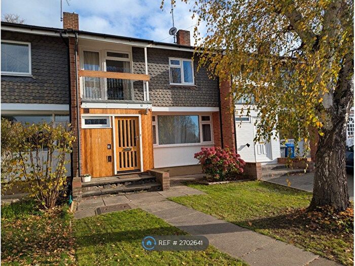 3 Bedroom Terraced House To Rent In Rectory Close, Windsor, SL4