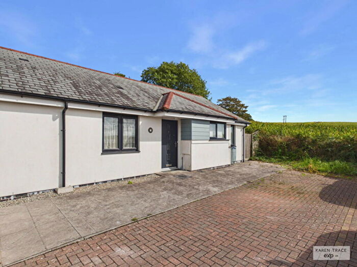 2 Bedroom Semi-Detached Bungalow For Sale In Tremeadow Rise, Trewoon, PL25