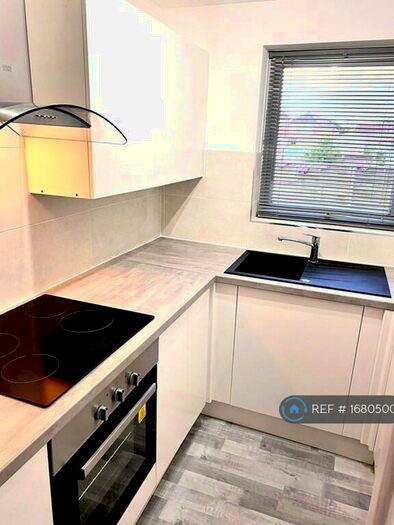 Studio To Rent In James Close, Wivenhoe, CO7