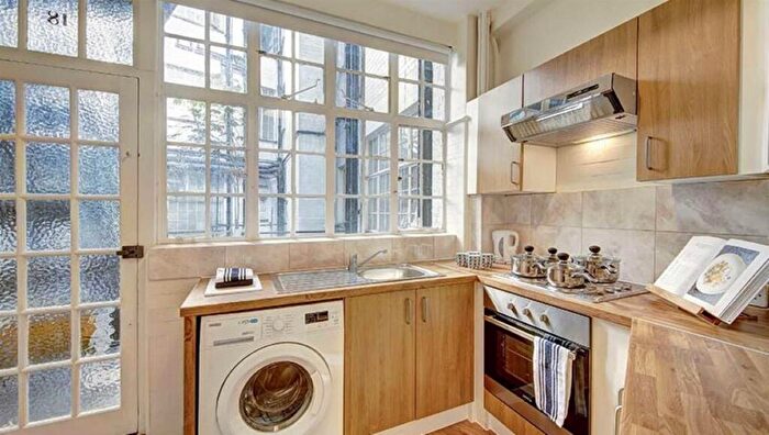 2 Bedroom Apartment To Rent In Park Road, St Johns Wood, NW8