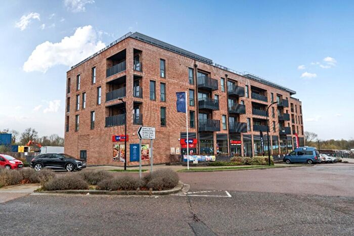 2 Bedroom Flat For Sale In Park Street, Milton Keynes, Buckinghamshire, MK9