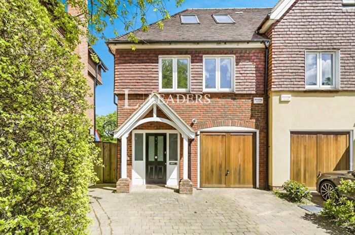 4 Bedroom Semi Detached House To Rent In Colonel Crabbe Mews, Southampton, SO16