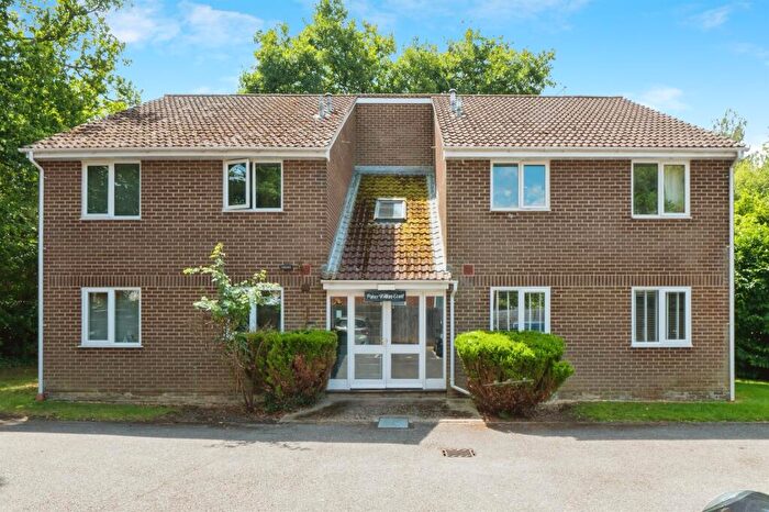 1 Bedroom Flat For Sale In Itchen Avenue, Bishopstoke, Eastleigh, SO50