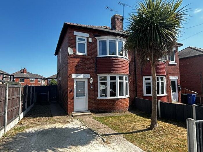 3 Bedroom Semi-Detached House For Sale In Richmond Road, Scawsby, Doncaster, DN5