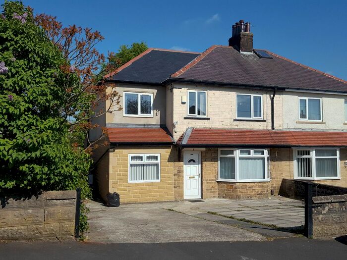 5 Bedroom Semi-Detached House To Rent In Como Avenue, Bradford, BD8
