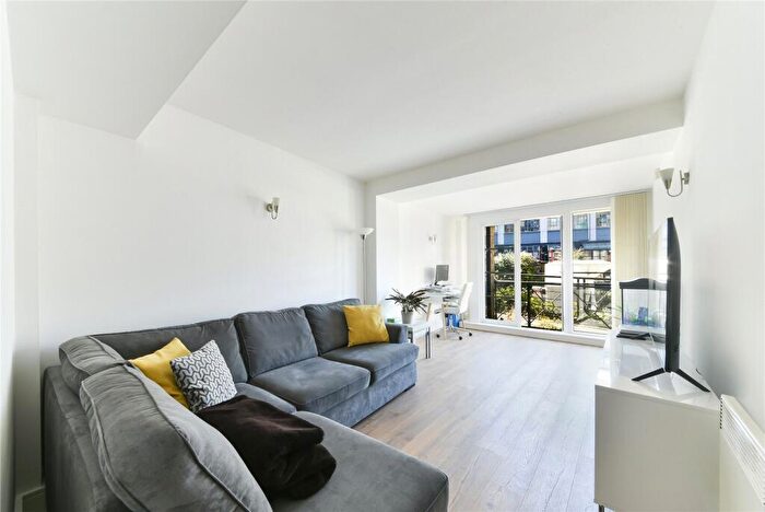 2 Bedroom Apartment To Rent In Baltic Place, London, N1