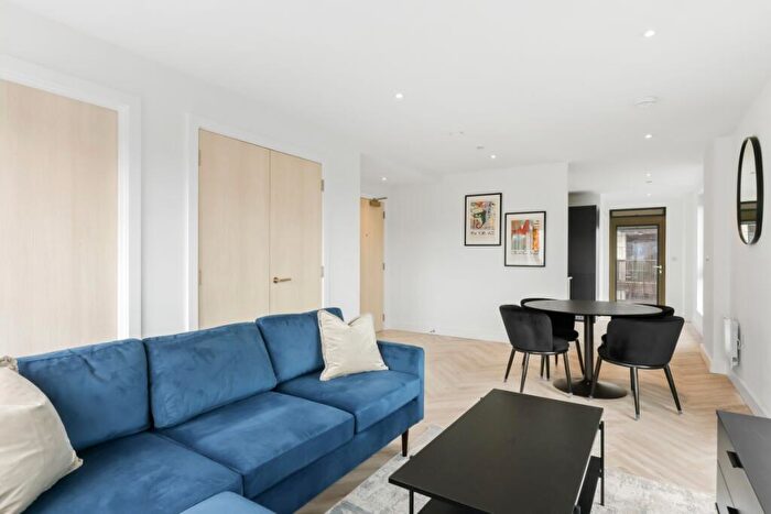 2 Bedroom Penthouse To Rent In Wellesbourne, Preston Park Brighton, BN1