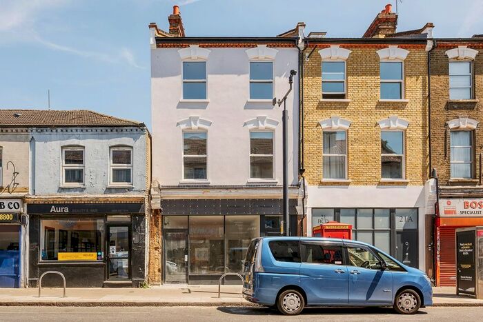 2 Bedroom Flat To Rent In Boston Road, Hanwell, W7