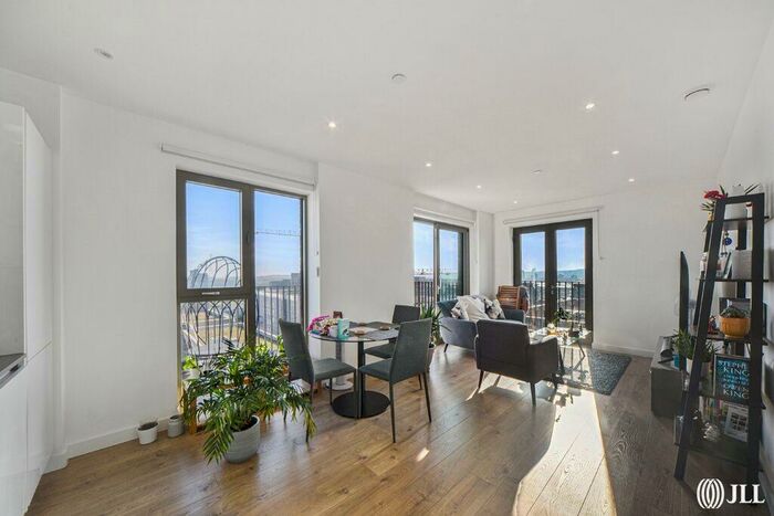 1 Bedroom Flat To Rent In Galley House, London, E16