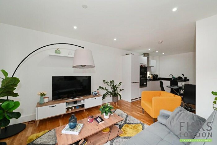1 Bedroom Flat For Sale In City View Point, Leven Road, London, E14
