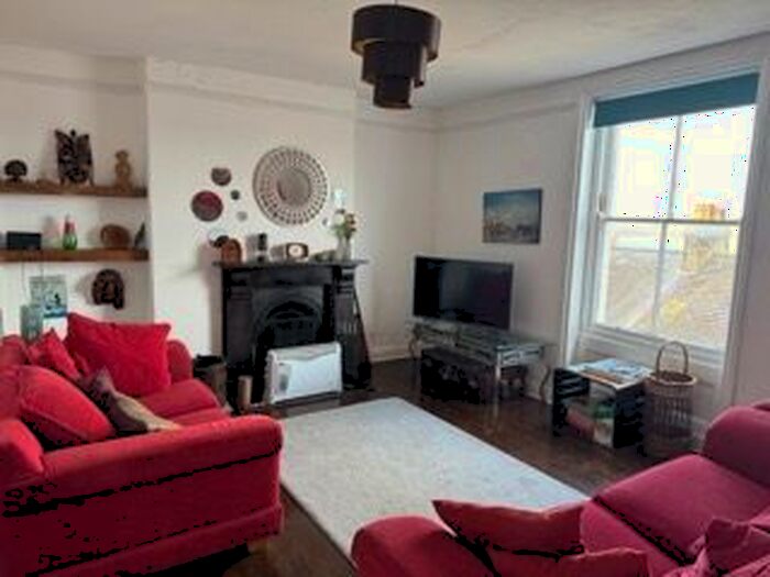 3 Bedroom Maisonette To Rent In Bangor Street, Y Felinheli, LL56