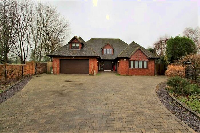 5 Bedroom Detached House To Rent In North Street, Theale, Reading, RG7