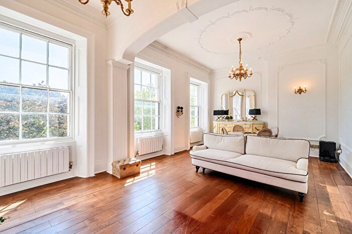 2 Bedroom Flat For Sale In Hyde Park Gardens, Lancaster Gate, W2
