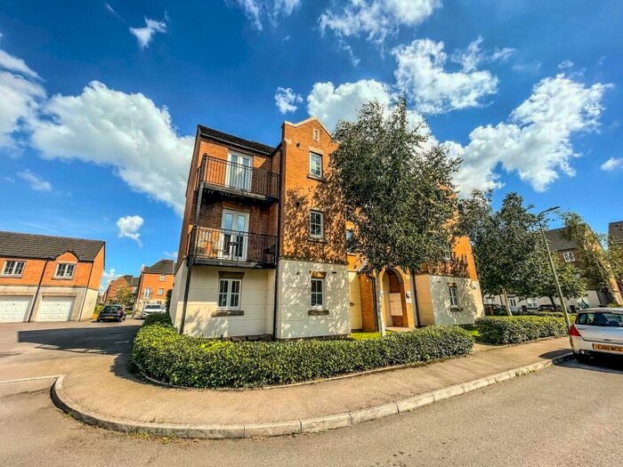 2 Bedroom Apartment To Rent In Phoenix Way, Birchgrove, Cardiff, CF14