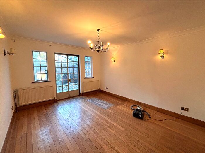 5 Bedroom Detached House To Rent In Mitcham Park, Mitcham, CR4