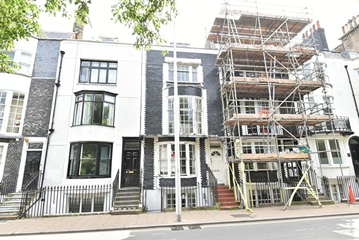 2 Bedroom Flat To Rent In Grand Parade, Brighton, BN2