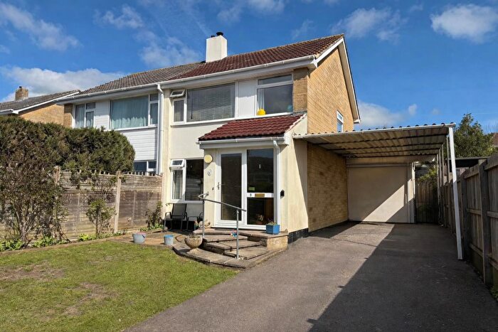 3 Bedroom Semi-Detached House For Sale In Wallenge Drive, Paulton, BS39