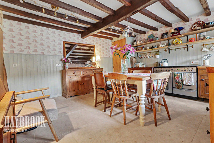2 Bedroom Barn Conversion For Sale In Greno View, Hood Green, S75