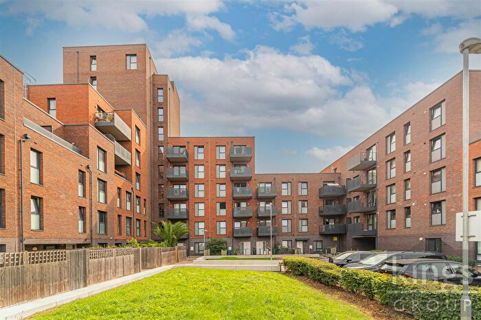 1 Bedroom Flat For Sale In Hammond Court, Edmonton, N18