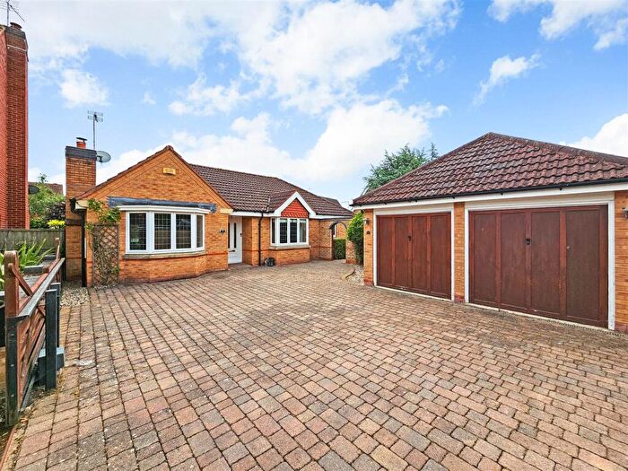 3 Bedroom Detached Bungalow For Sale In Old Tannery Drive, Lowdham, Nottingham, NG14