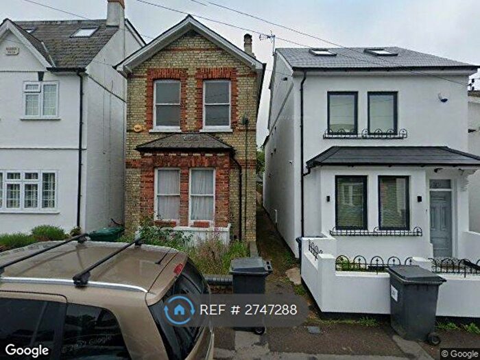 2 Bedroom Detached House To Rent In Sebright Road, Barnet, EN5