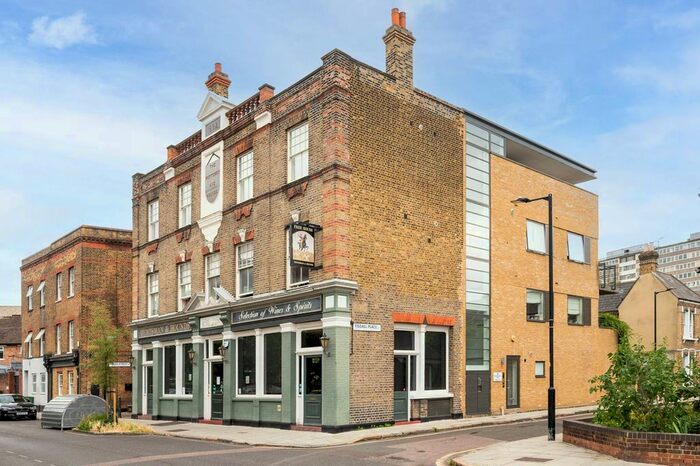 2 Bedroom Flat To Rent In Tisdall Place, Elephant And Castle, London, SE17