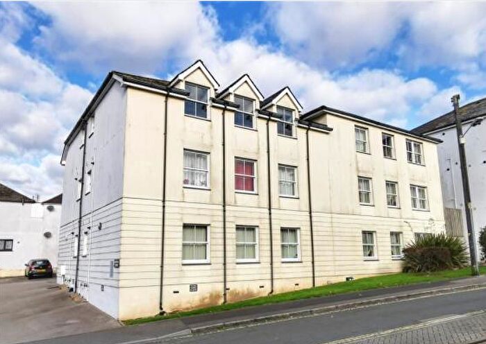 2 Bedroom Flat To Rent In St Austell, PL25