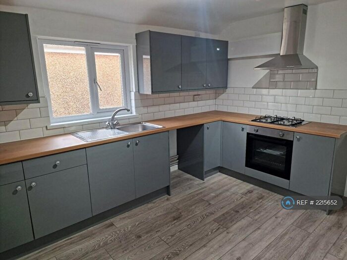 2 Bedroom Flat To Rent In Bute Street, Treherbert, Treorchy, CF42