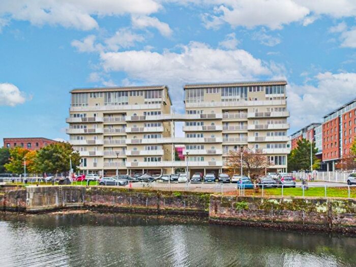 2 Bedroom Flat For Sale In Royal Quay, Liverpool, L3