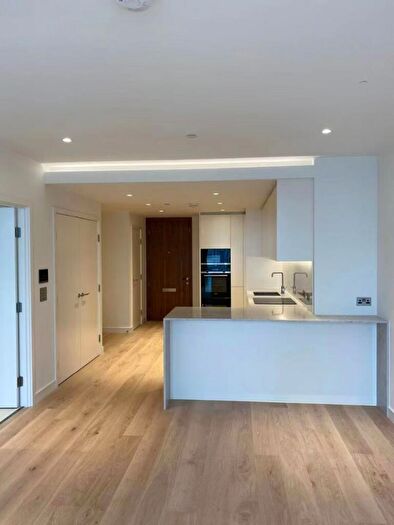 1 Bedroom Apartment For Sale In Apartment, Hampton Tower, Marsh Wall, London, E14