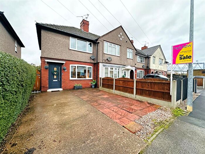 2 Bedroom End Of Terrace House For Sale In Lime Tree Avenue, Goole, DN14