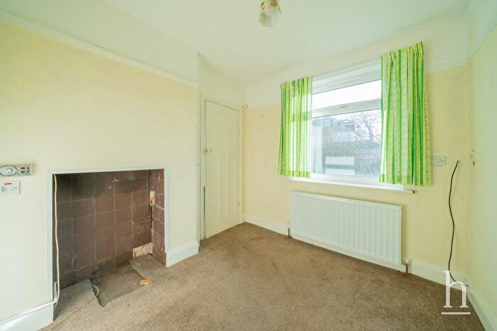 3 Bedroom Semi-Detached House For Sale In Warwick Road, Upton, CH49