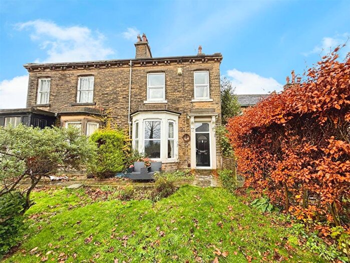5 Bedroom Town House For Sale In Ivy Place, Bradford, BD2