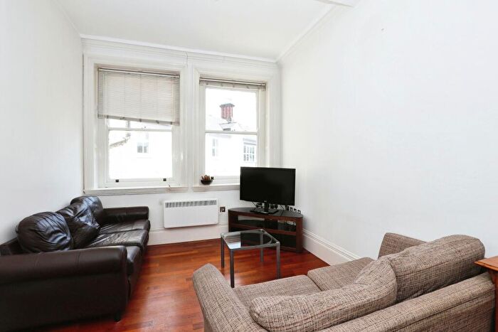 2 Bedroom Flat For Sale In Pinstone Street, Sheffield, South Yorkshire, S1