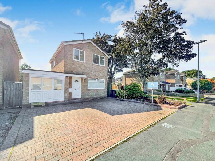 3 Bedroom Detached House To Rent In Vinneys Close, Burton, Christchurch, Dorset, BH23