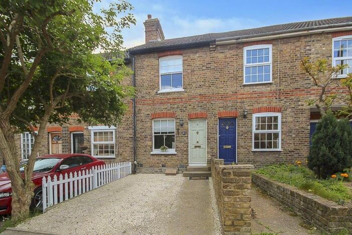 2 Bedroom Cottage To Rent In Nita Road, Warley, Brentwood, CM14
